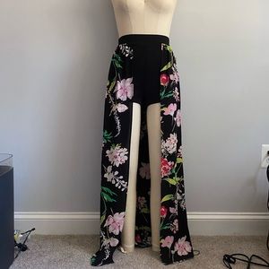 BRAND NEW WITH TAGS Black Floral Shorts with Skirt, Size Small
